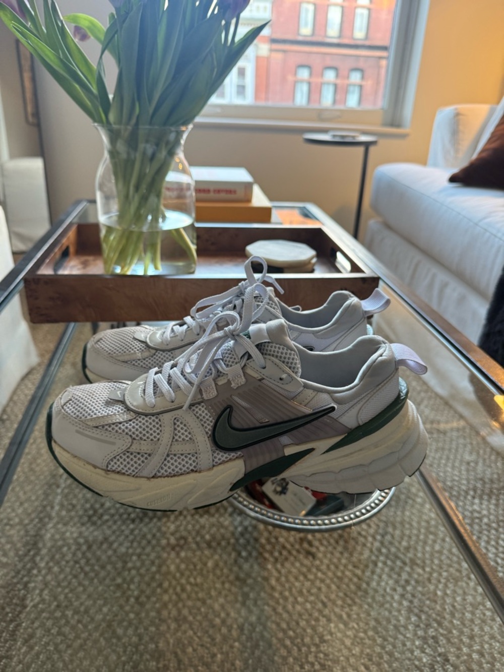 Nike V2K Run Women's Sneakers - Size
8.5 - White/Photon Dust